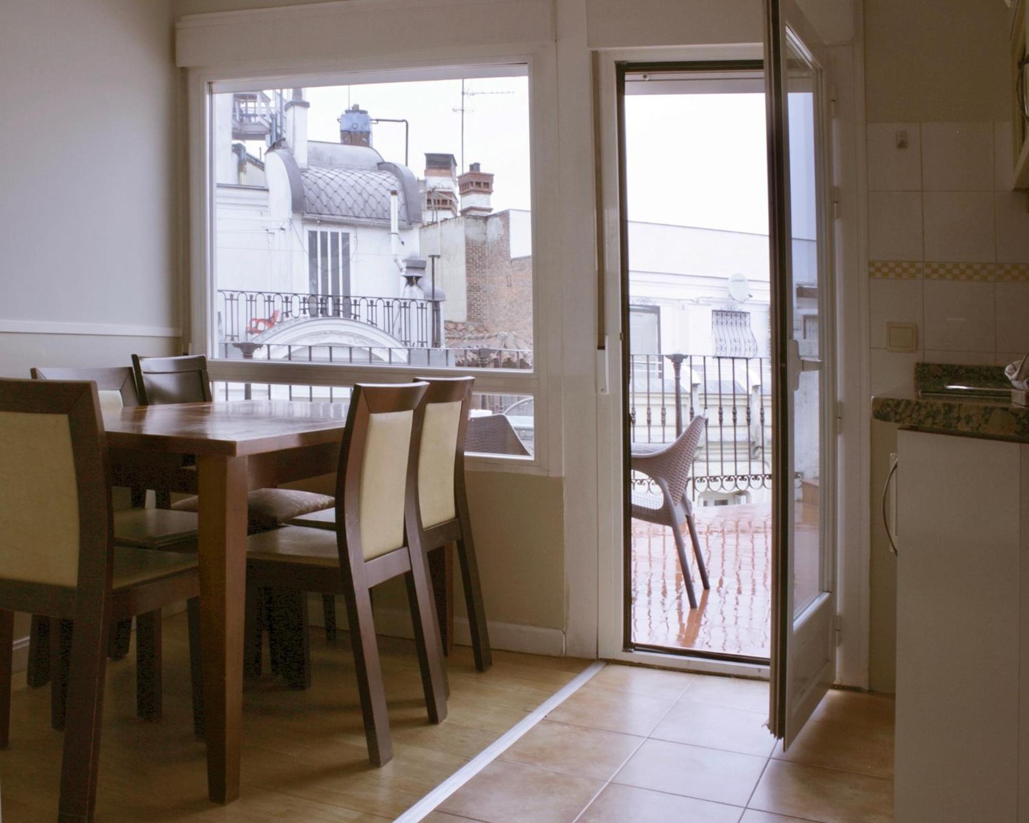 מדריד Apartamentos Mayor Centro מראה חיצוני תמונה